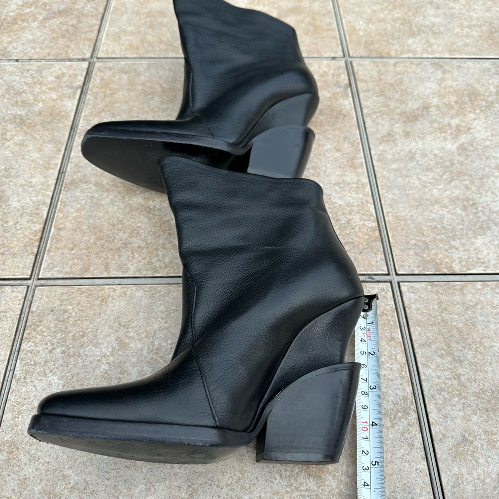 Theykens' Theory Black Leather Boots Women's - Picture 6 of 16